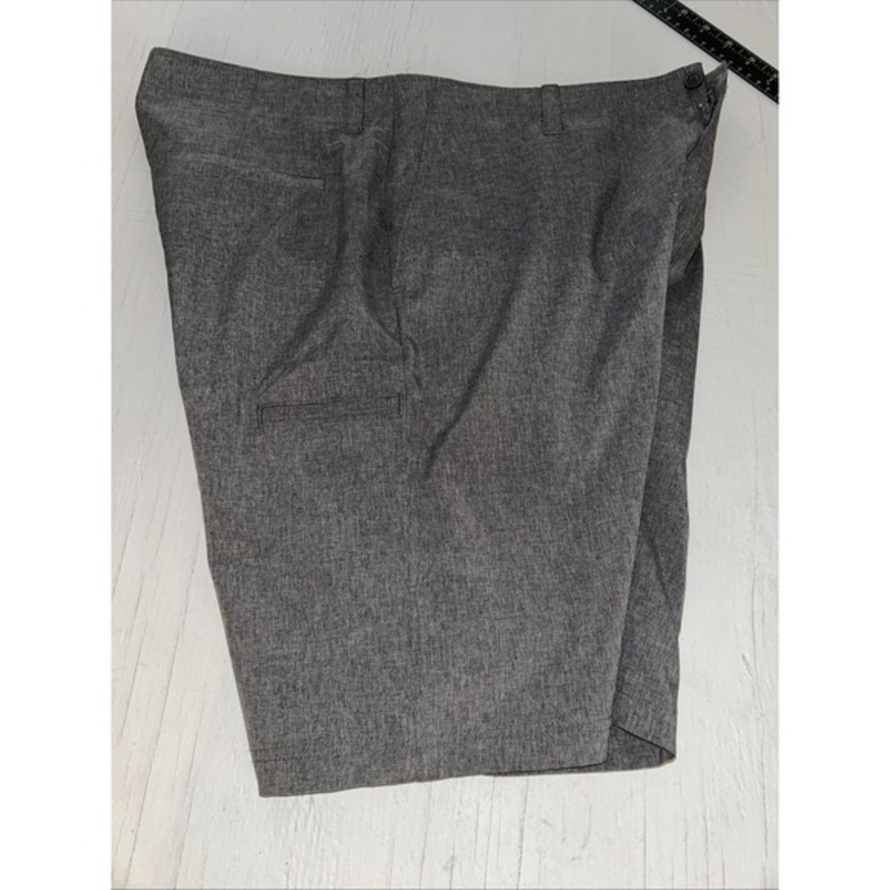 PGA Tour Mens Black Shorts Size 36 Waist - Picture 2 of 5